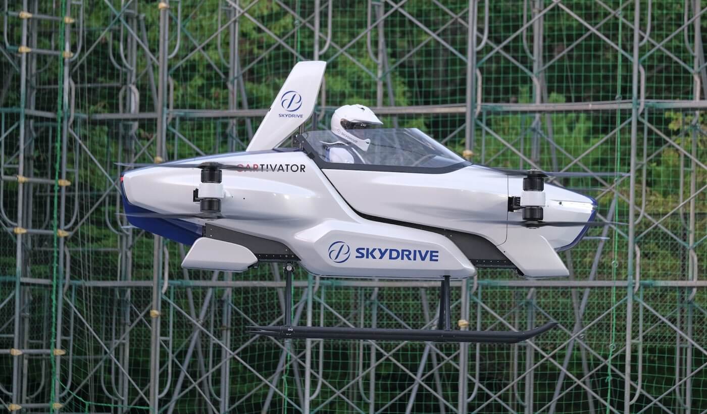 SkyDrive - pierwszy publiczny test latającego samochodu z osoba na pokładzie (SD-03)