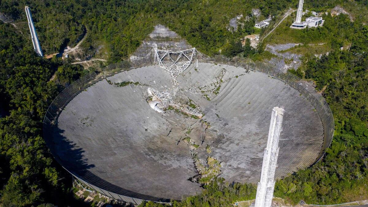 Zniszczone Obserwatorium Arecibo (Portoryko, grudzień 2020 r.)